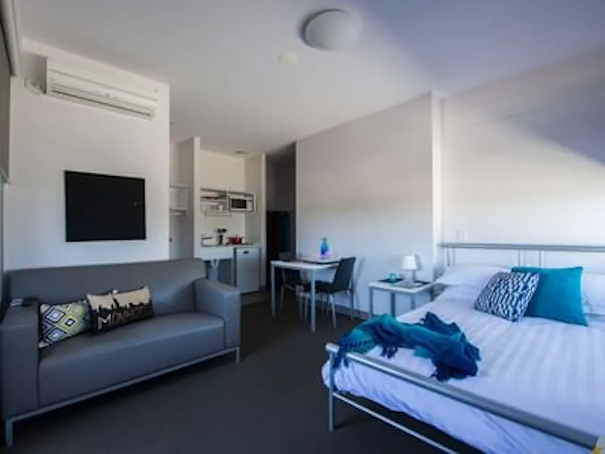 ROOM ROOM