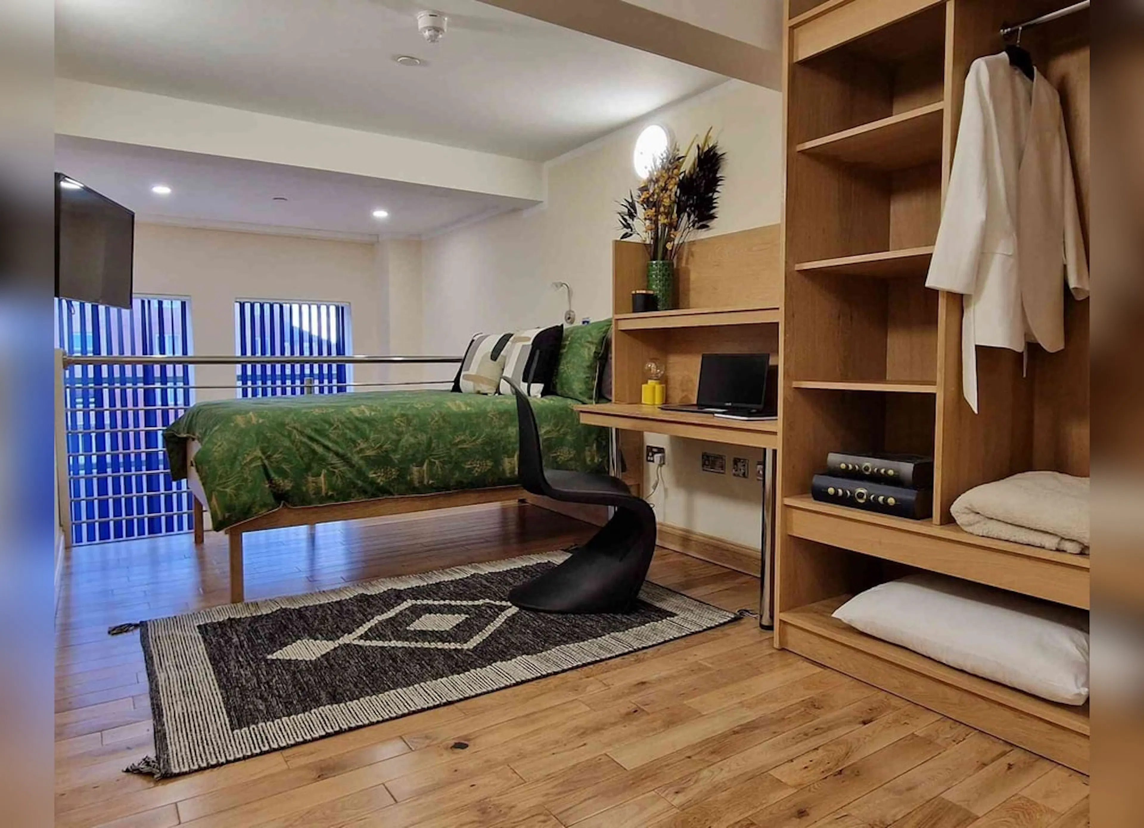 Duplex Studio ROOM 4