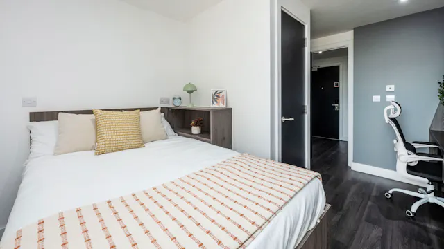 Duplex Studio room image 1