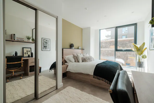 Duplex Ensuite room image 1