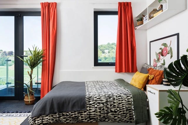 Studio Medium High Double