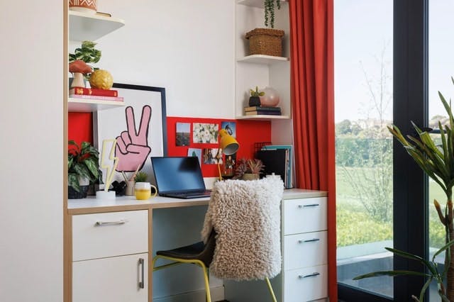 Studio Medium High Double