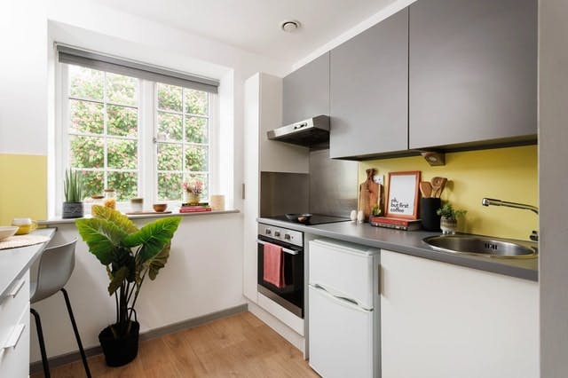 Studio Medium High Double