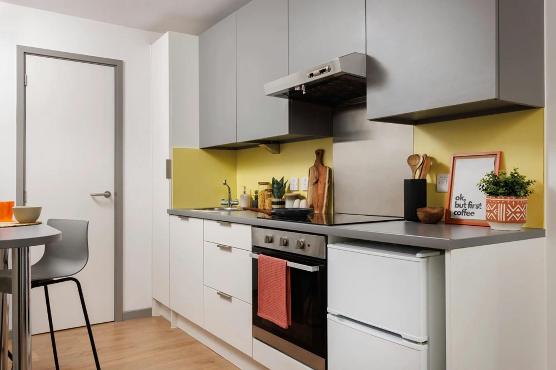 Studio Large Standard Double