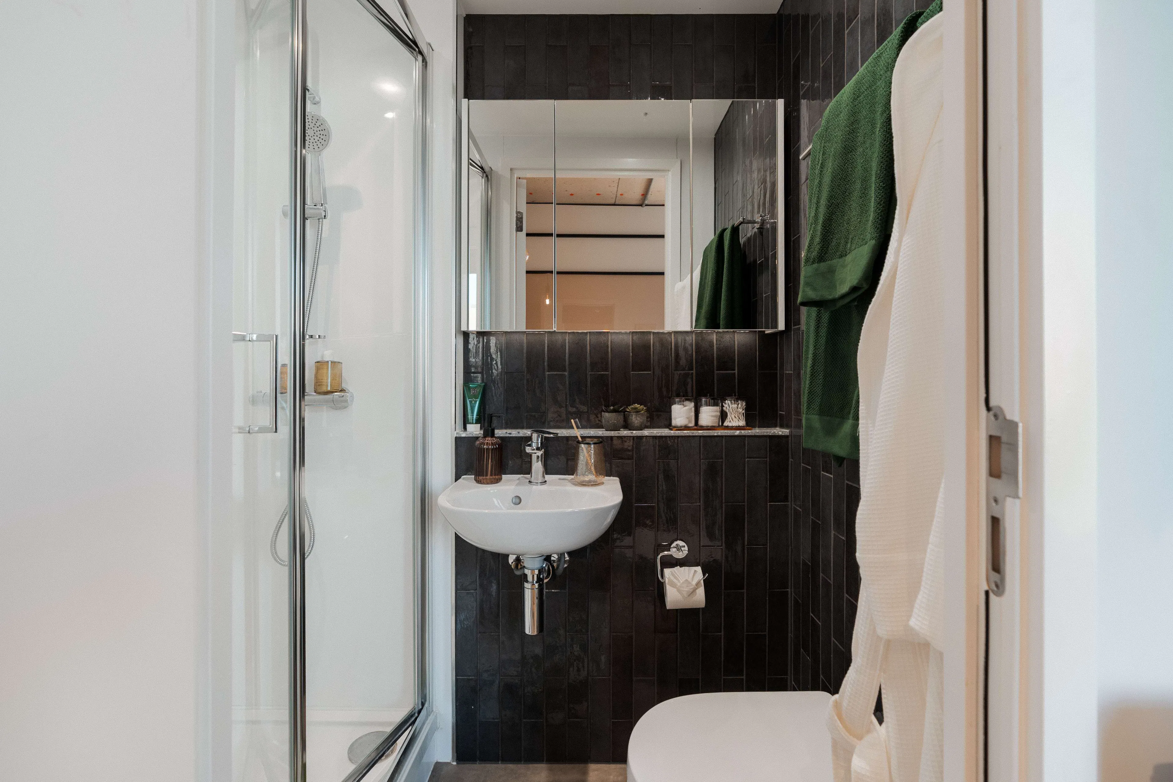 Ultimate En-suite BATHROOM 3