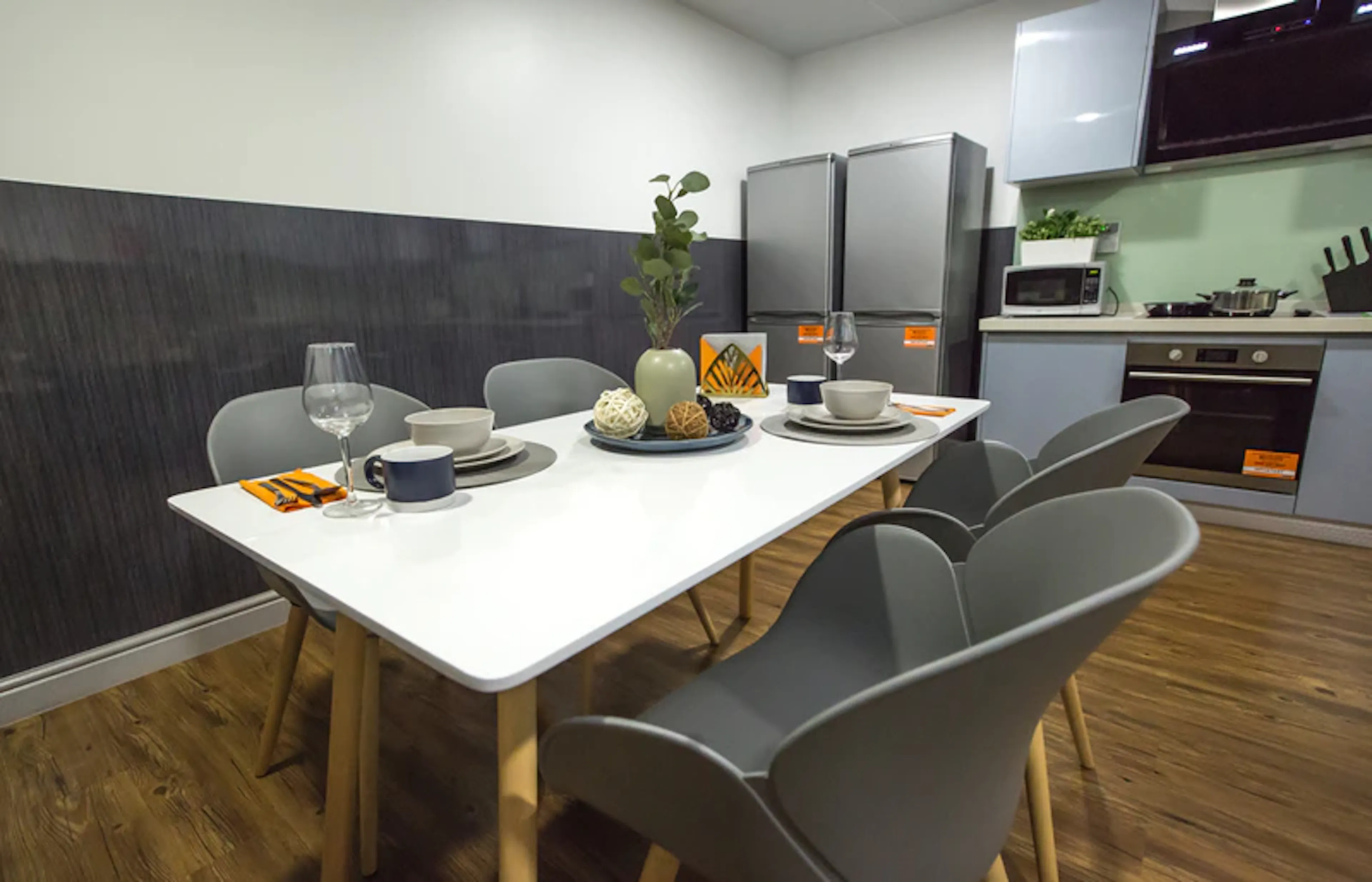 Ensuite KITCHEN 3
