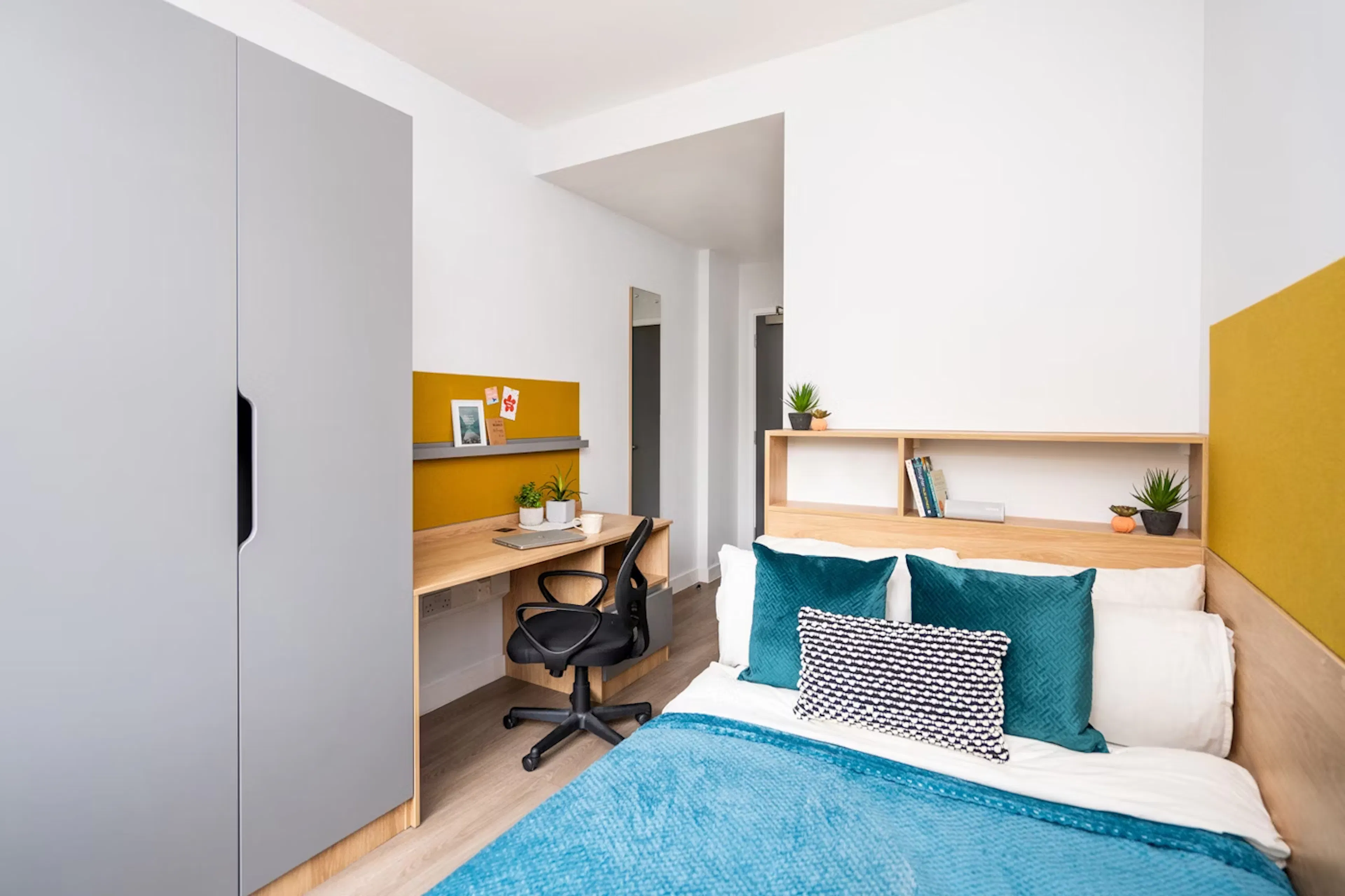 Bronze En-Suite ROOM 3