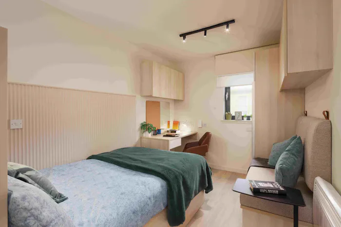 gibson-street-glasgow-Ensuite - Courtyard