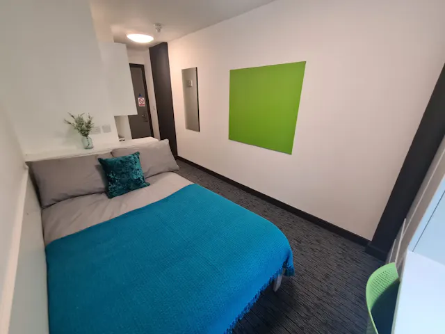 En-suite room image 1