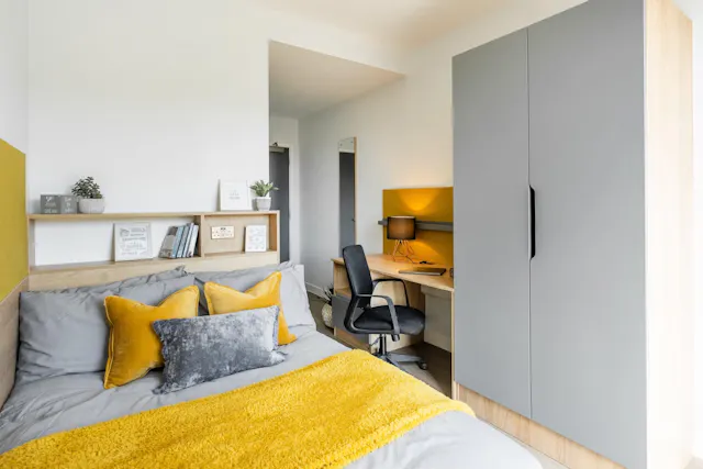 Silver En-Suite room image 1
