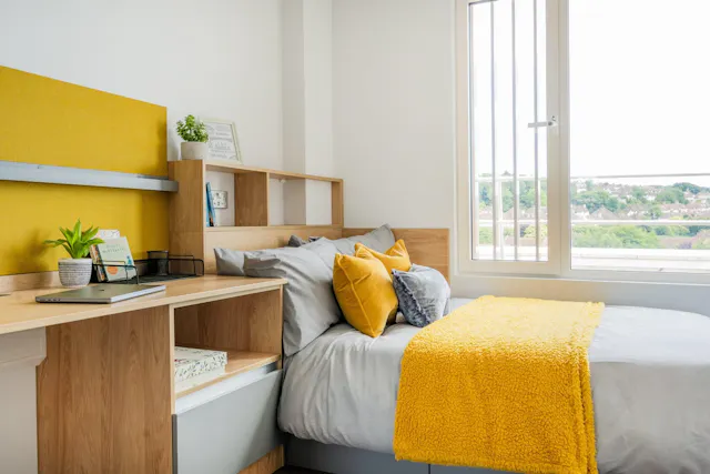 Silver En-Suite room image 2