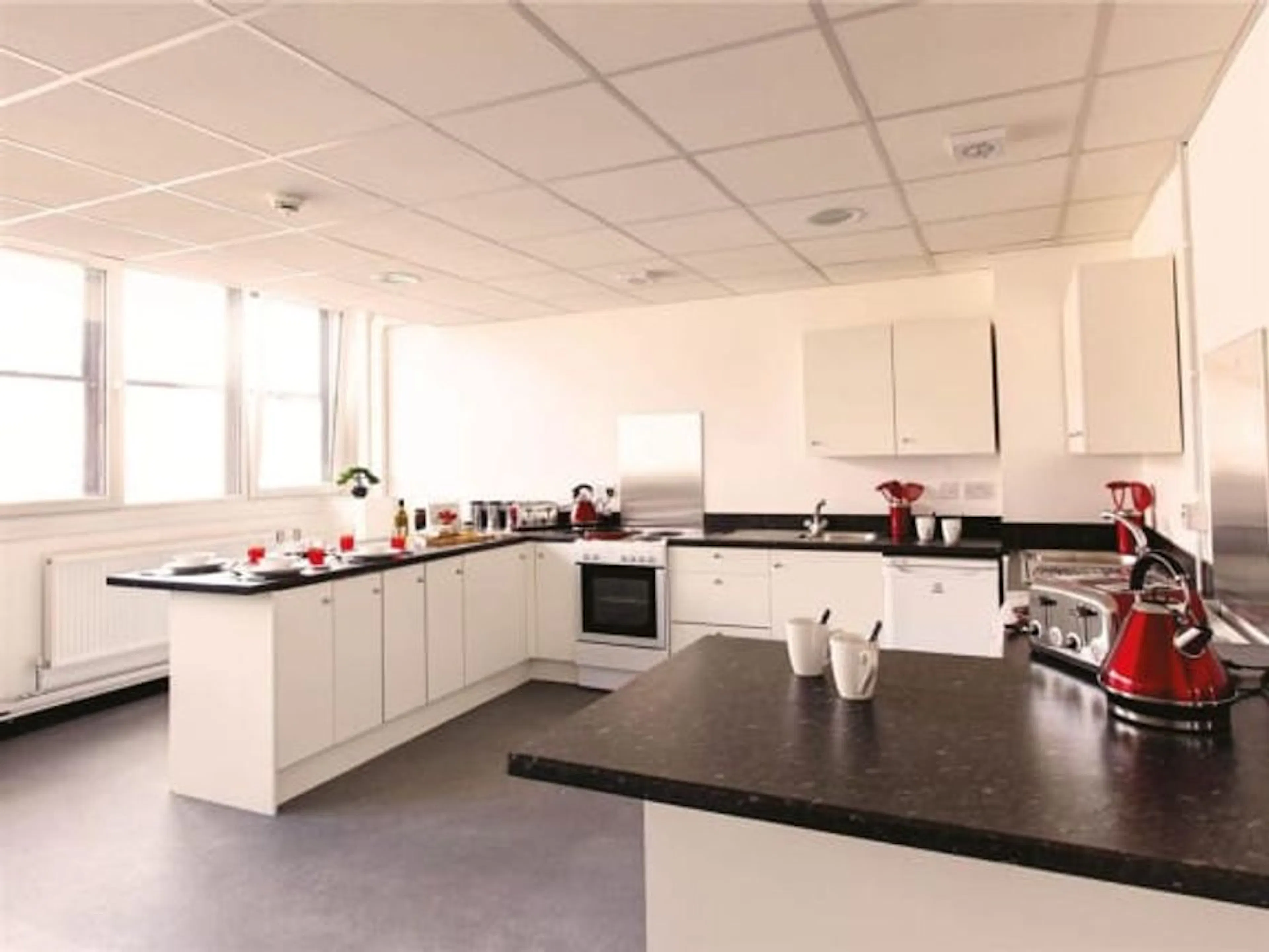 En Suite Classic KITCHEN 3