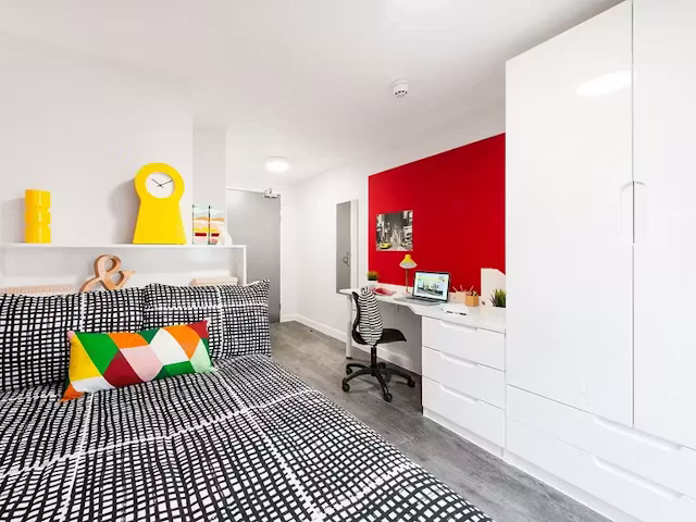 arofan-house-cardiff-Classic Ensuite-1