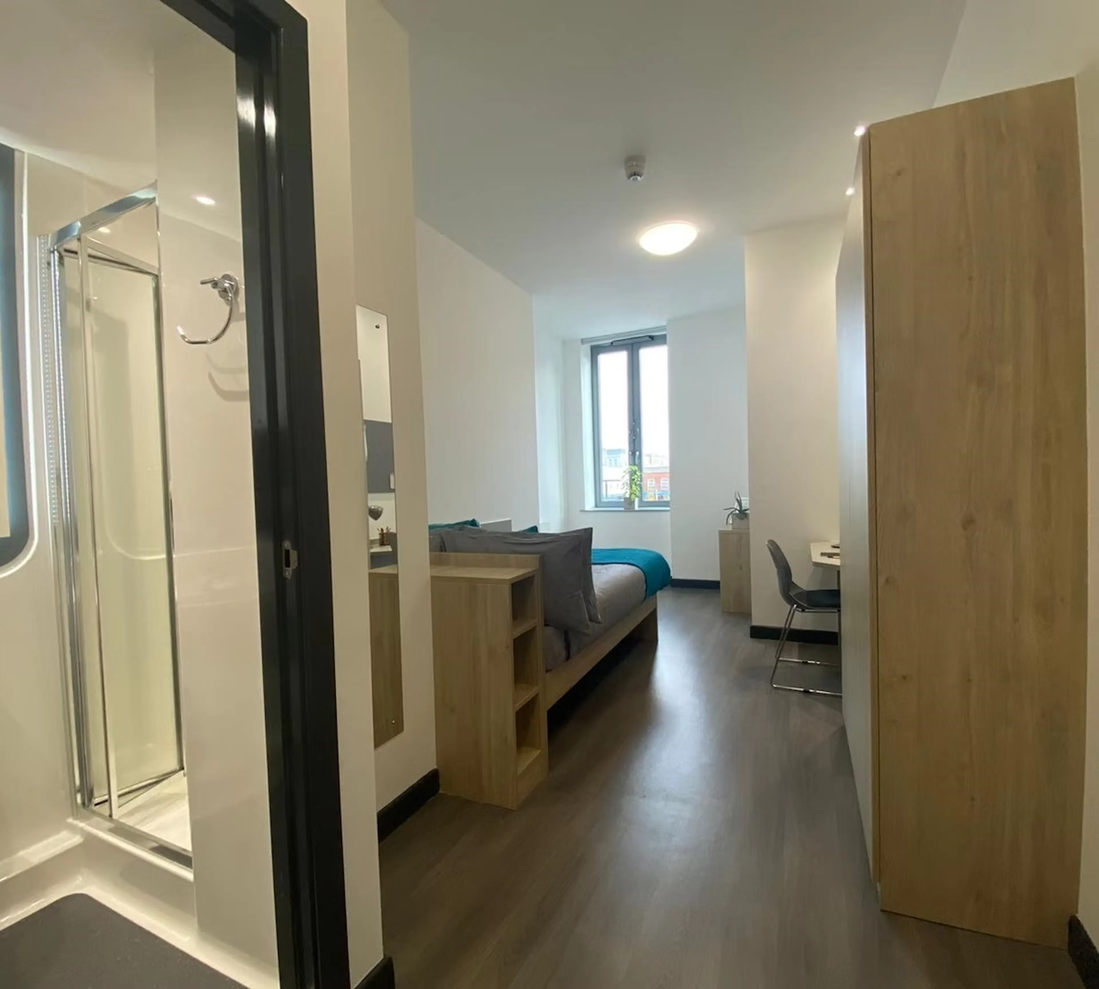 Ensuite-Bronze ROOM 3