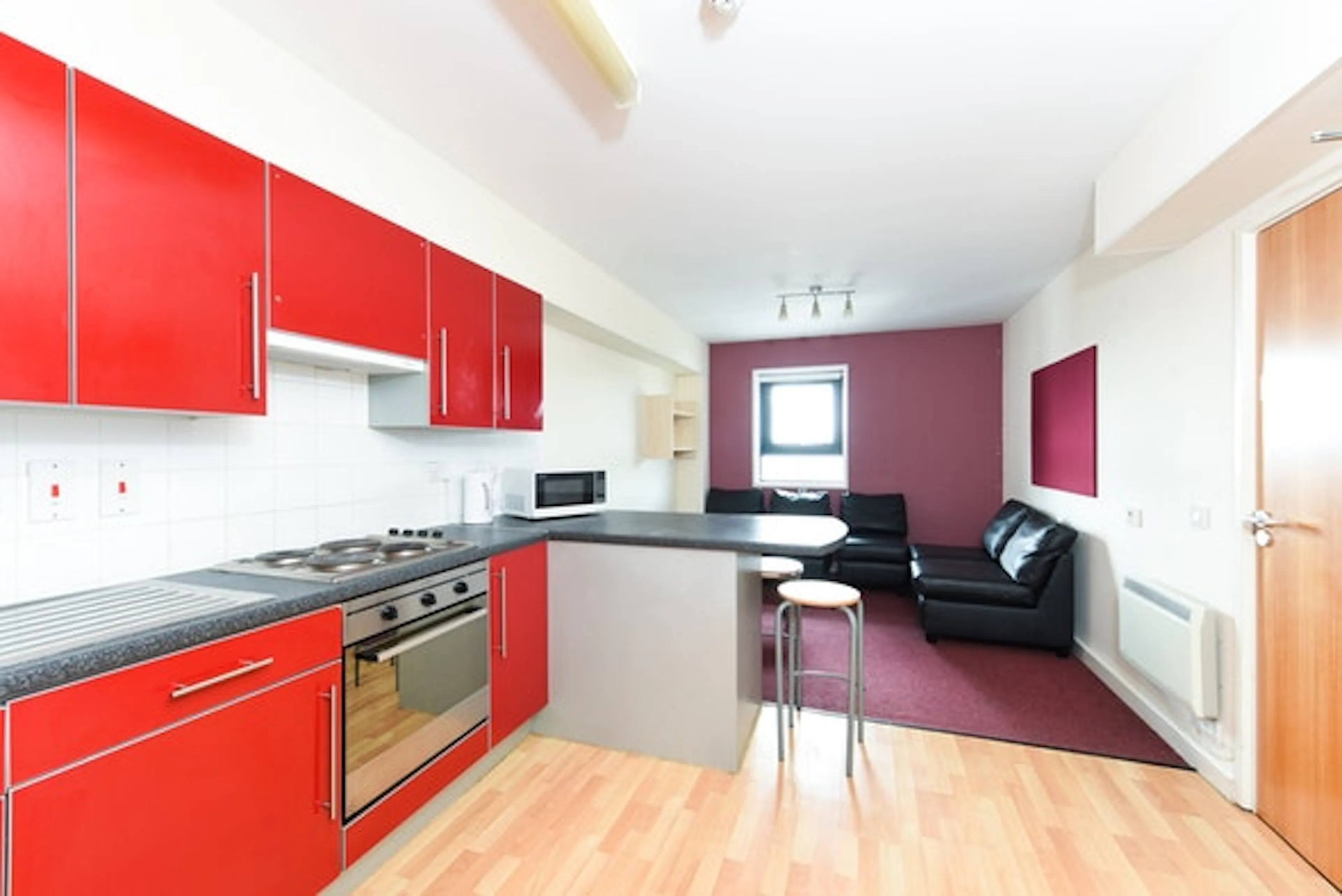 En-suite KITCHEN 3