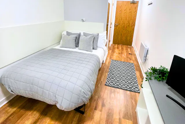 Standard Ensuite room image 1