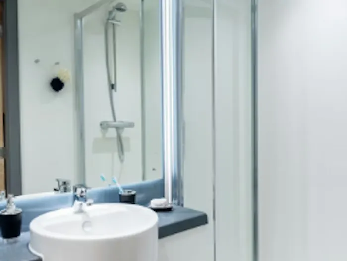 Ensuite Bronze - Harbour District