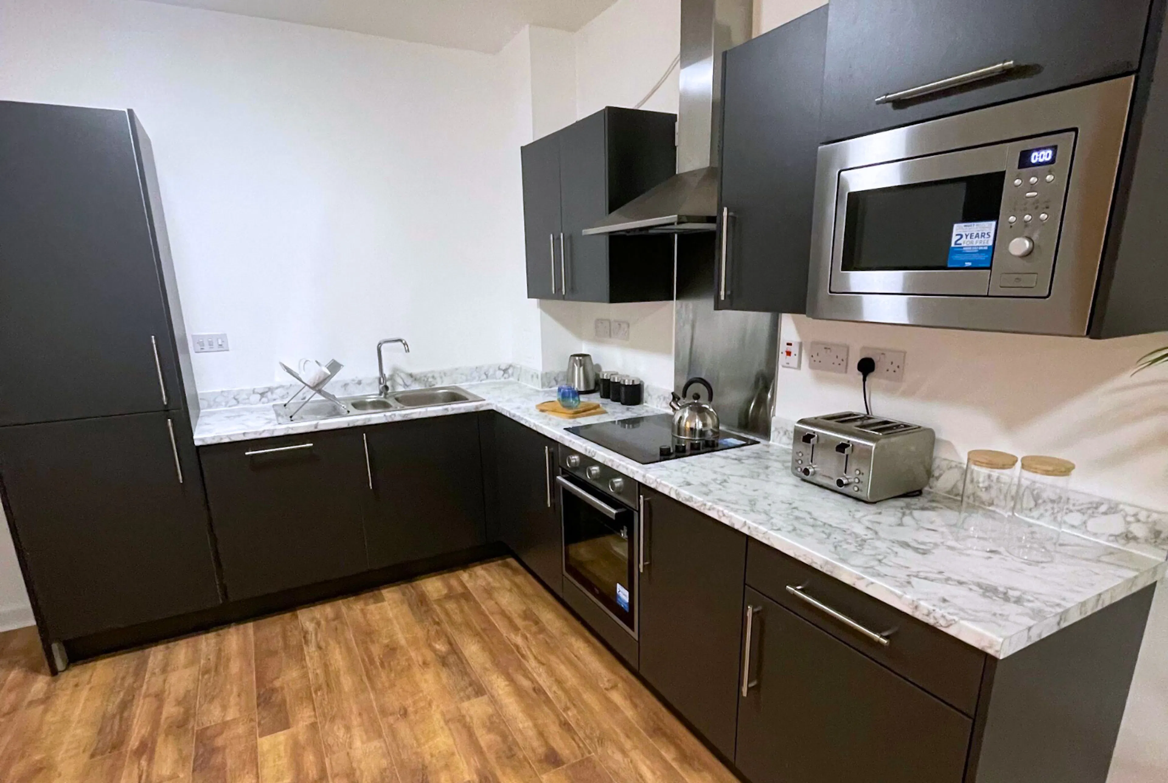 Standard Ensuite  KITCHEN 2