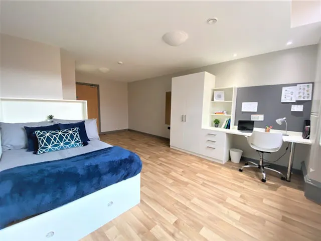 Ensuite-Platinum room image 1