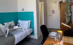 londonist-ivy-halls-london-Ensuite