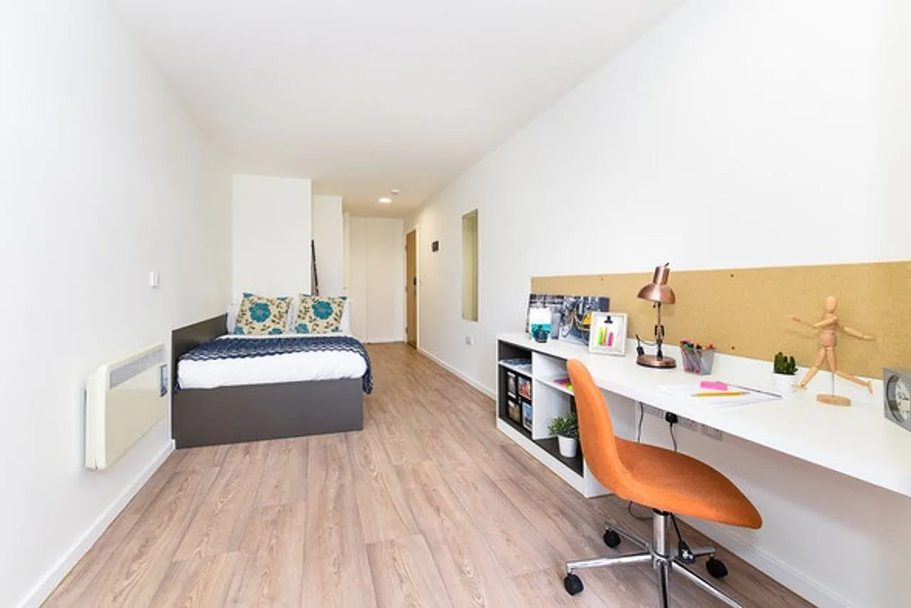 Silver En-Suite ROOM 2
