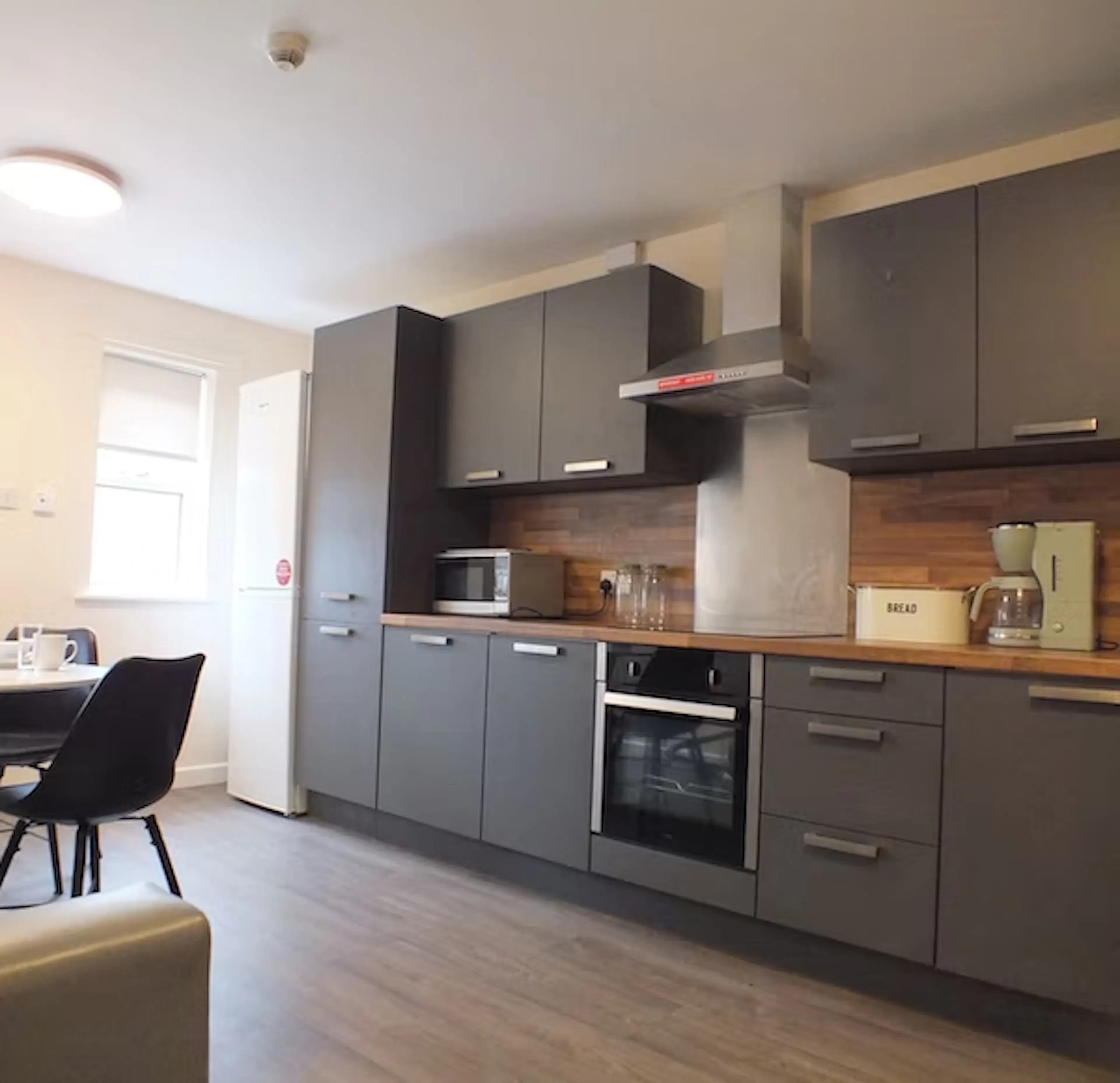 Silver En-Suite KITCHEN 4