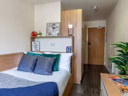 neuadd-kyffin-bangor-Ensuite