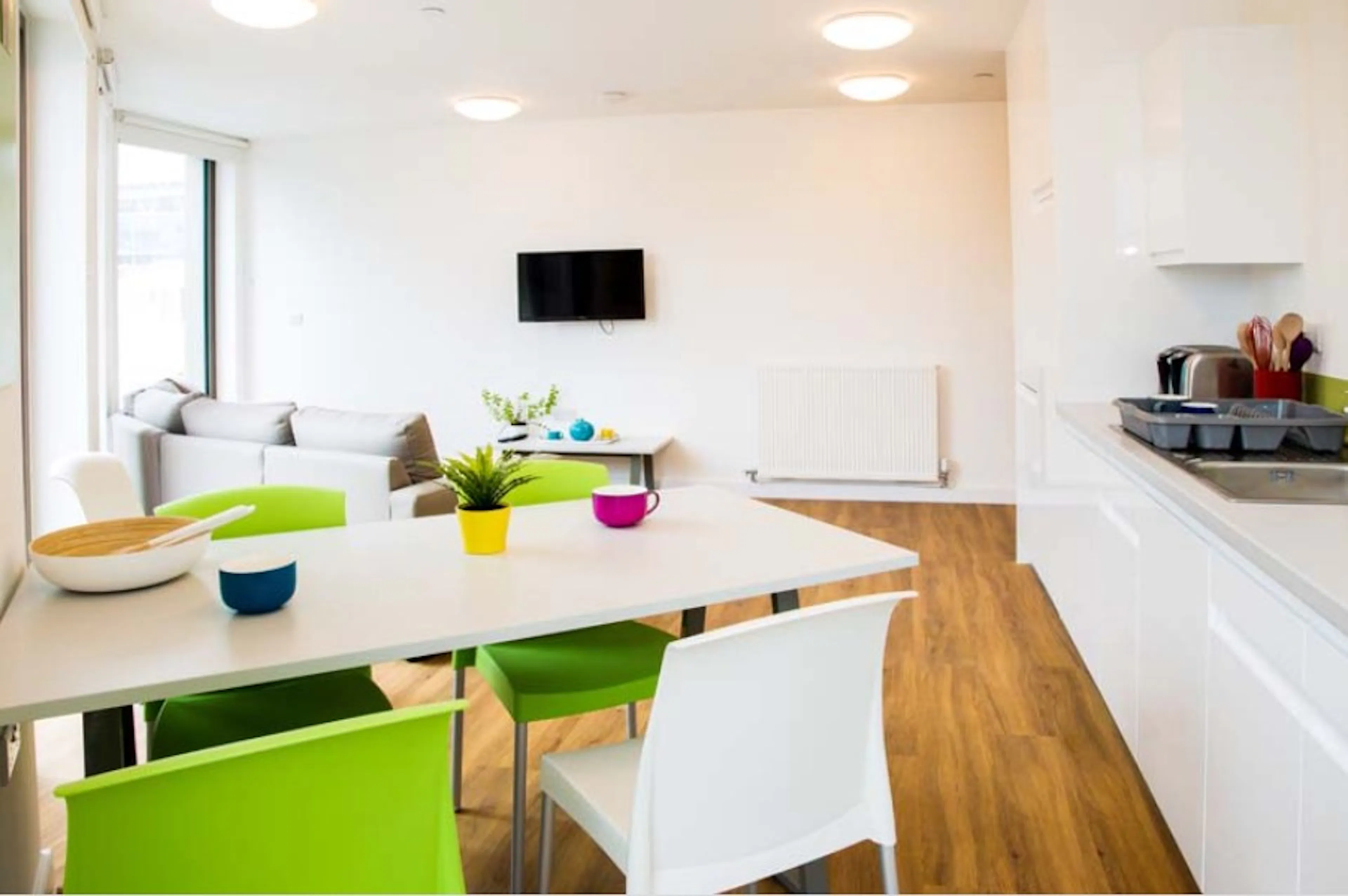 En-suite KITCHEN 1
