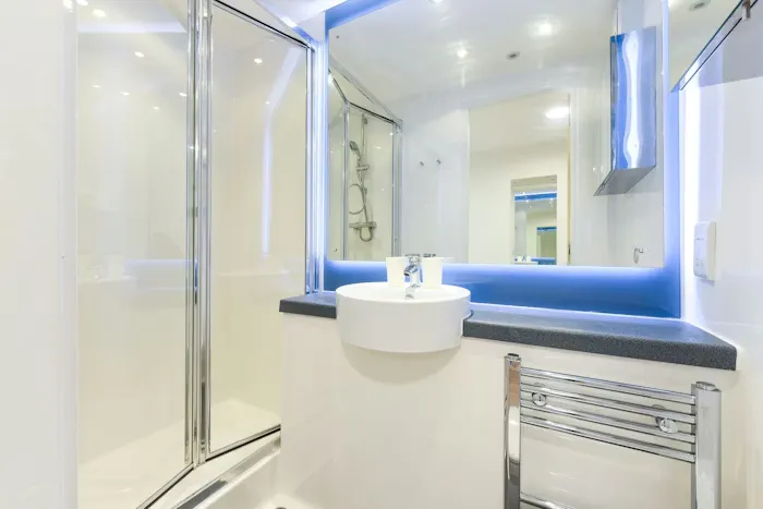 Ensuite platinum waterfront