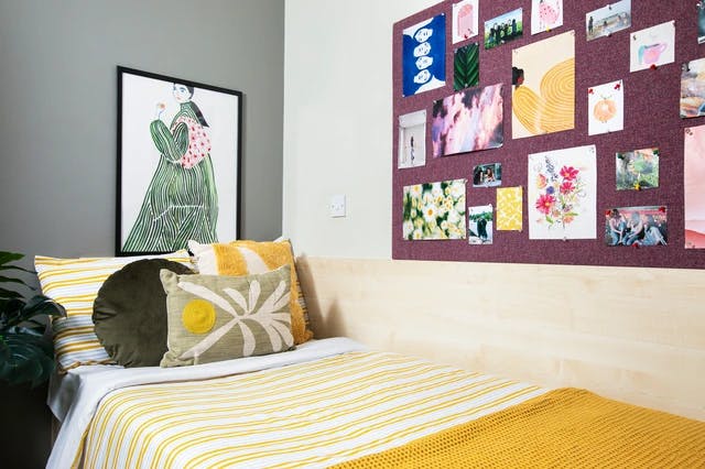 quantum-court-london-Ensuite Large High Double