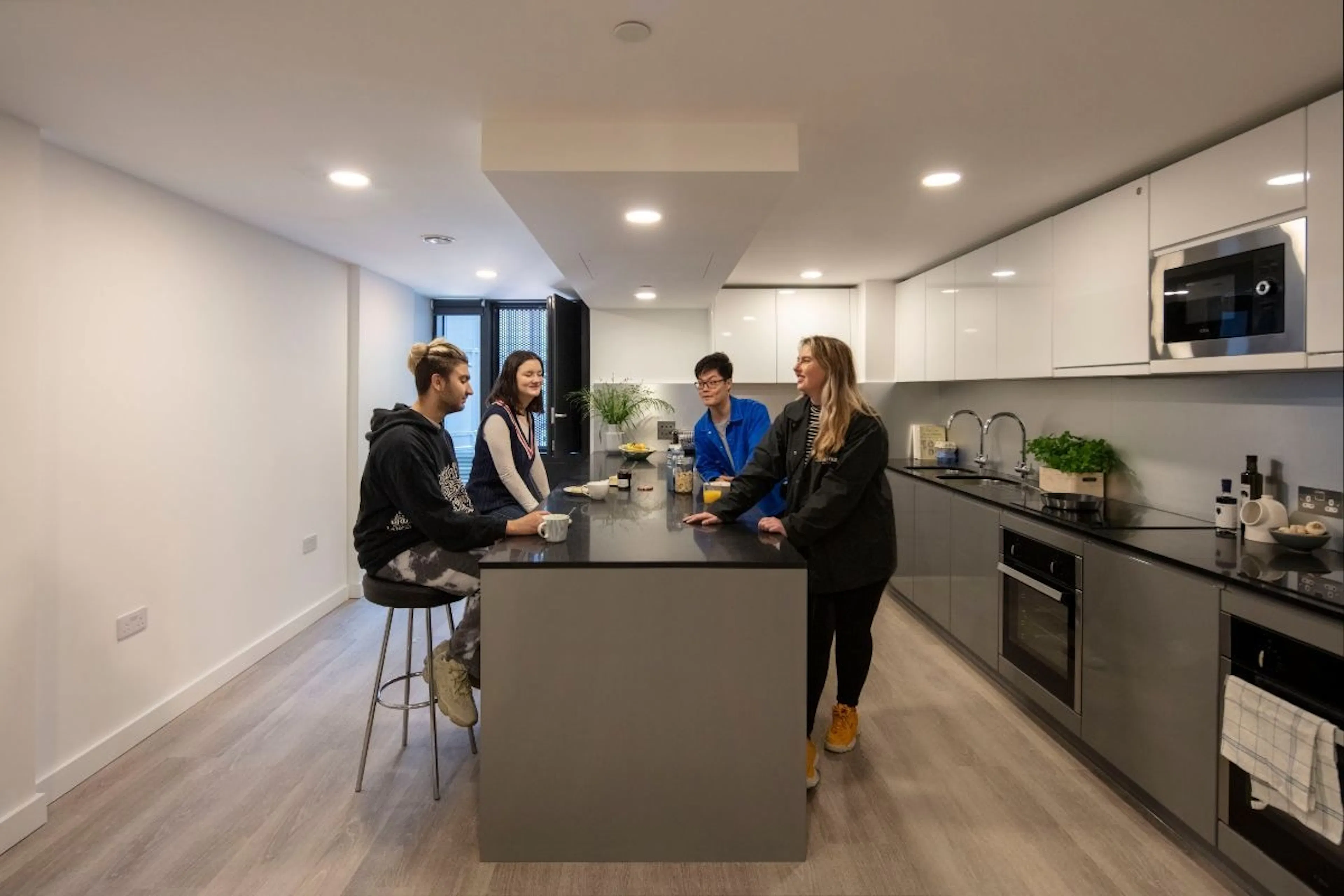 Ensuite room in a 4 person flat KITCHEN 1