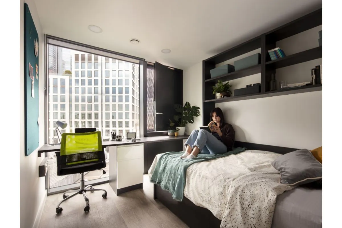 Ensuite room in a 4 person flat ROOM