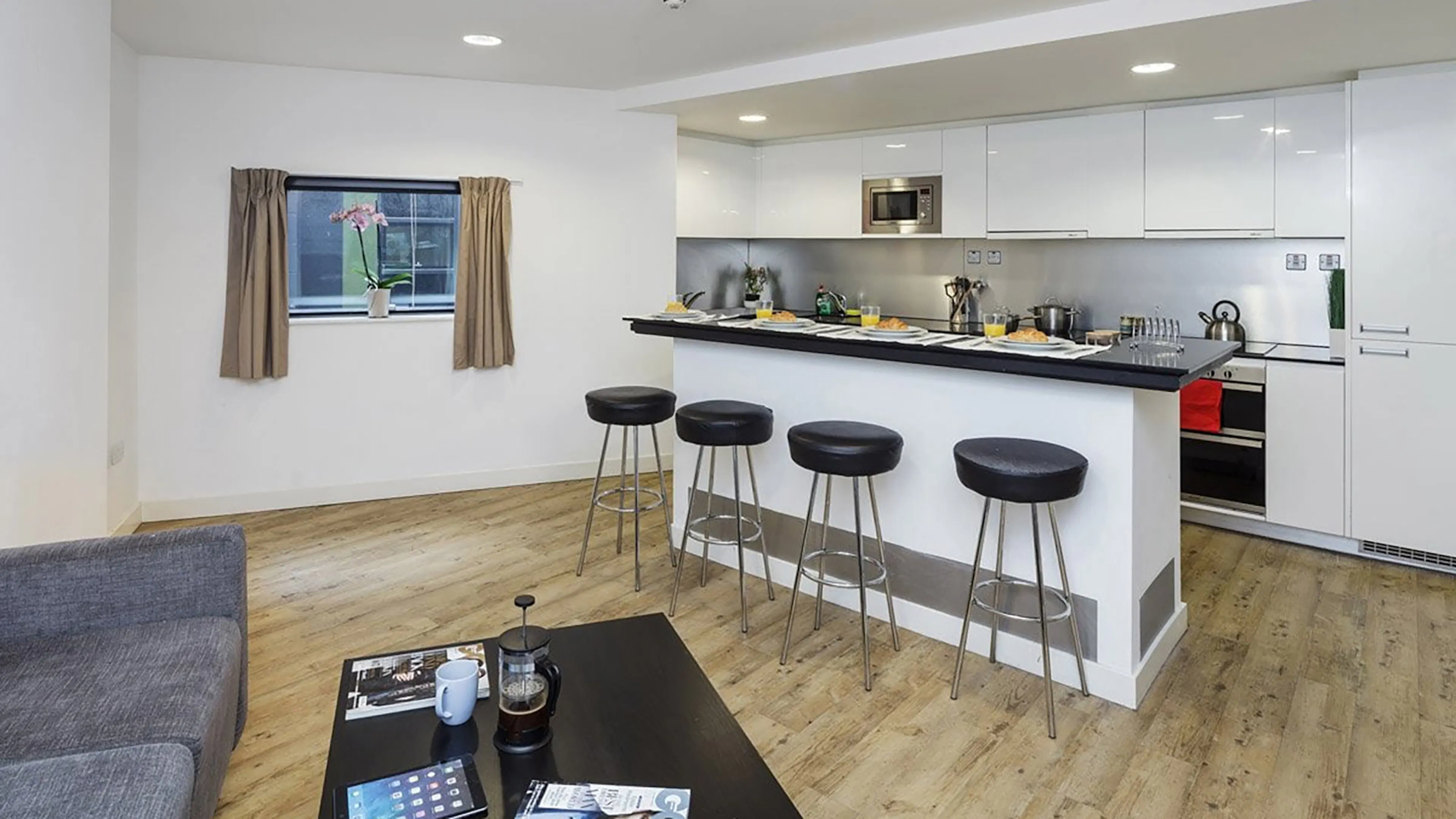 Ensuite room in a 6 person flat KITCHEN 4
