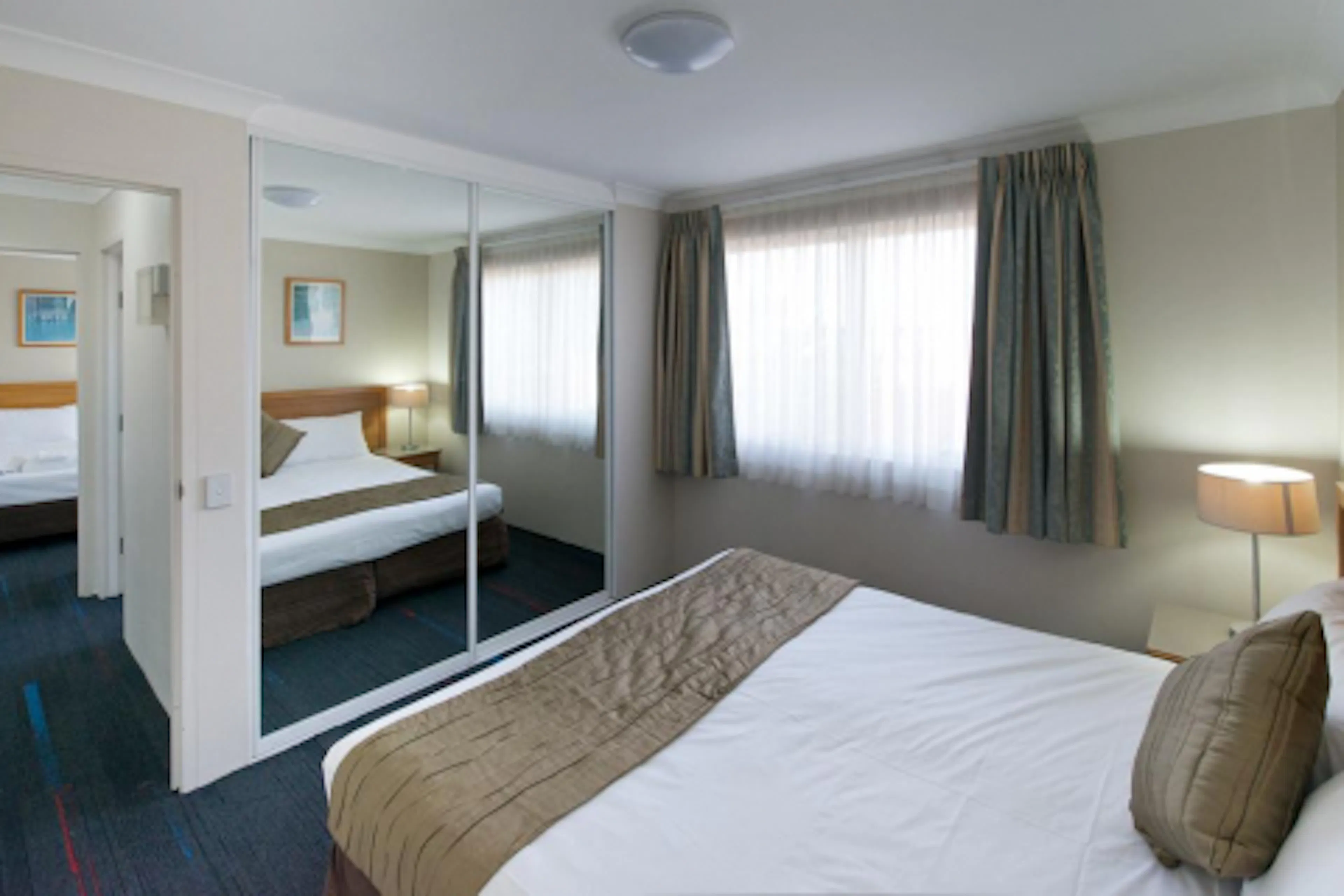 Executive 2 bedroom apartment ROOM 4