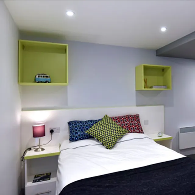Executive Gold room image 1