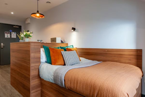 Executive Plus Studio