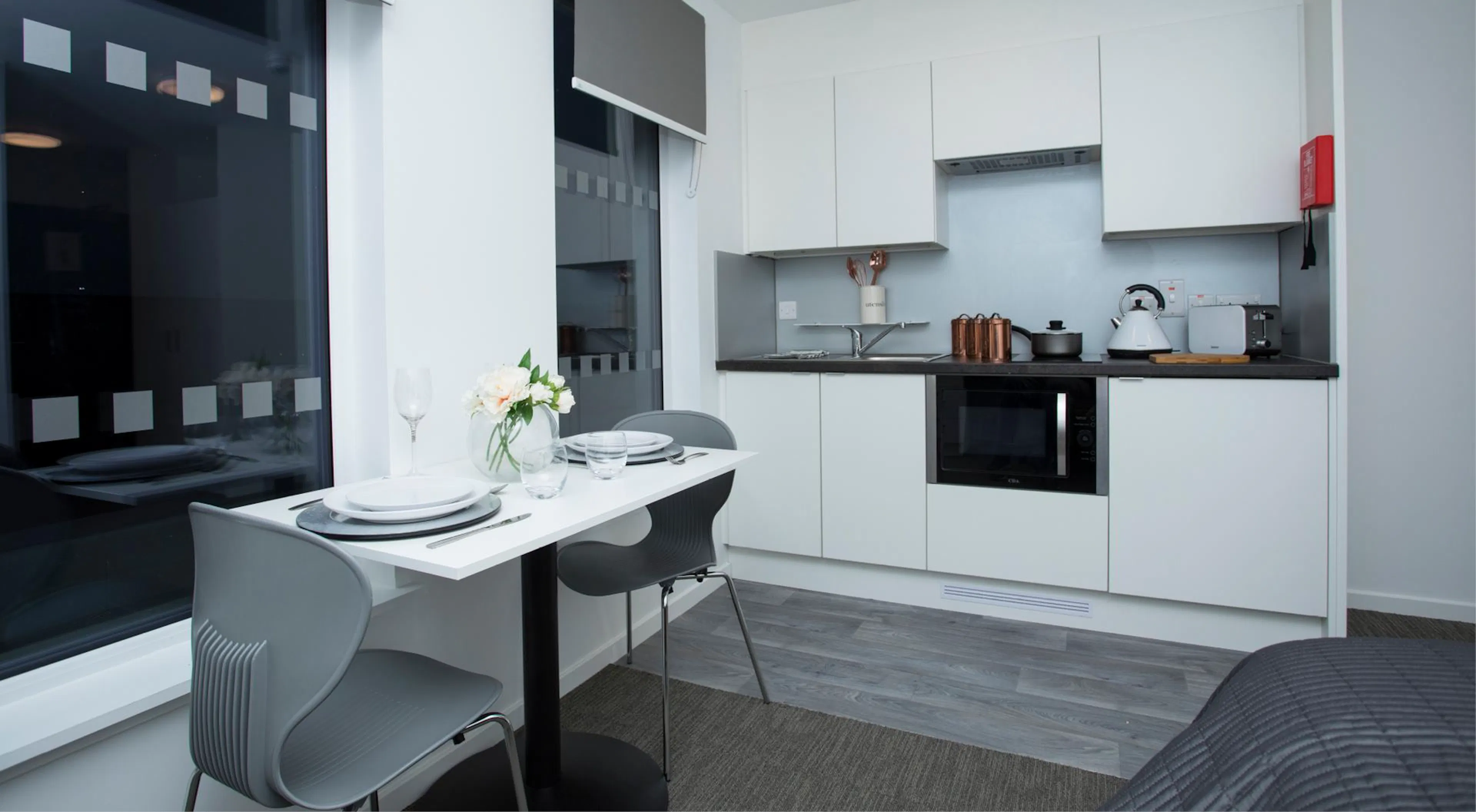Executive Studio KITCHEN 3