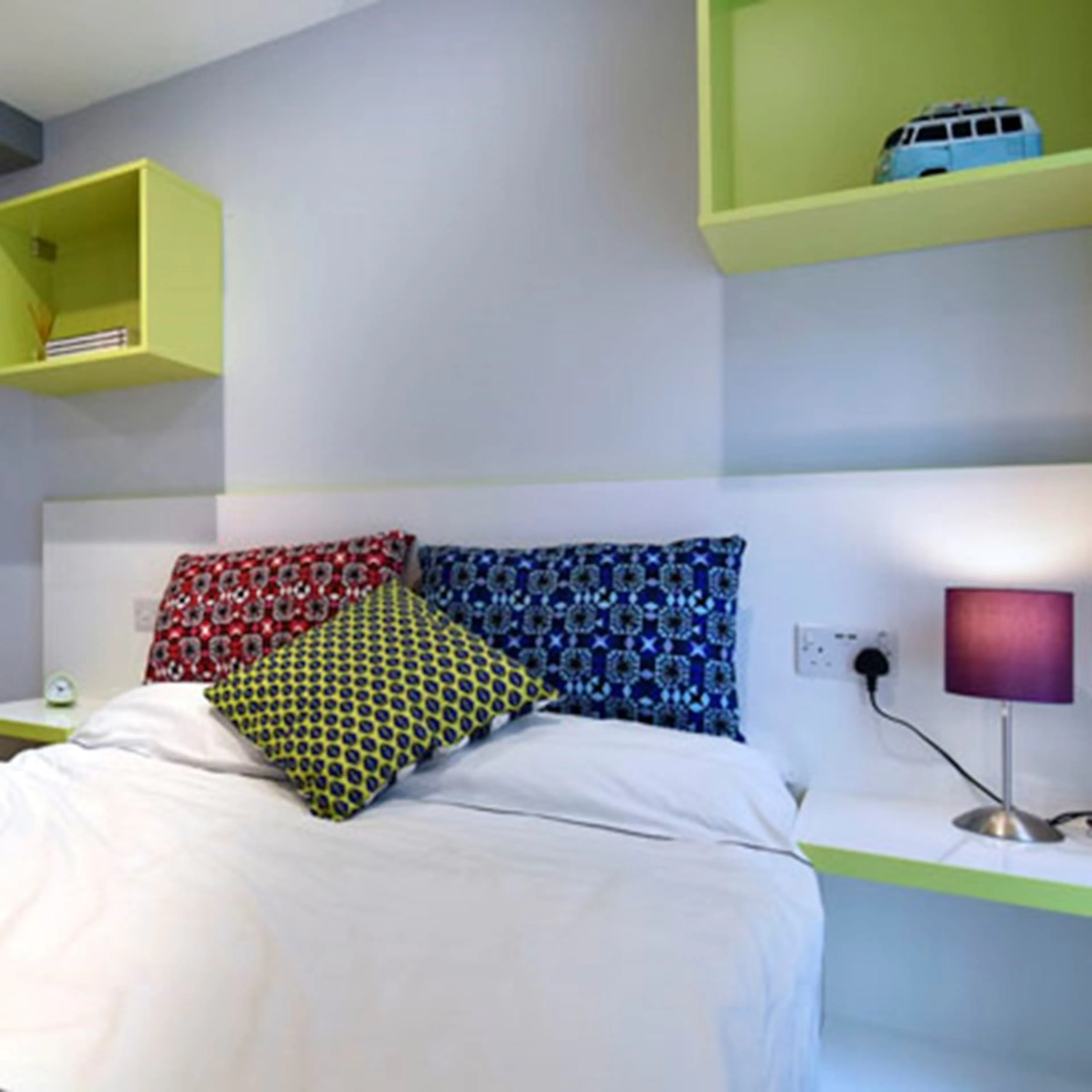 Executive Studio ROOM 3