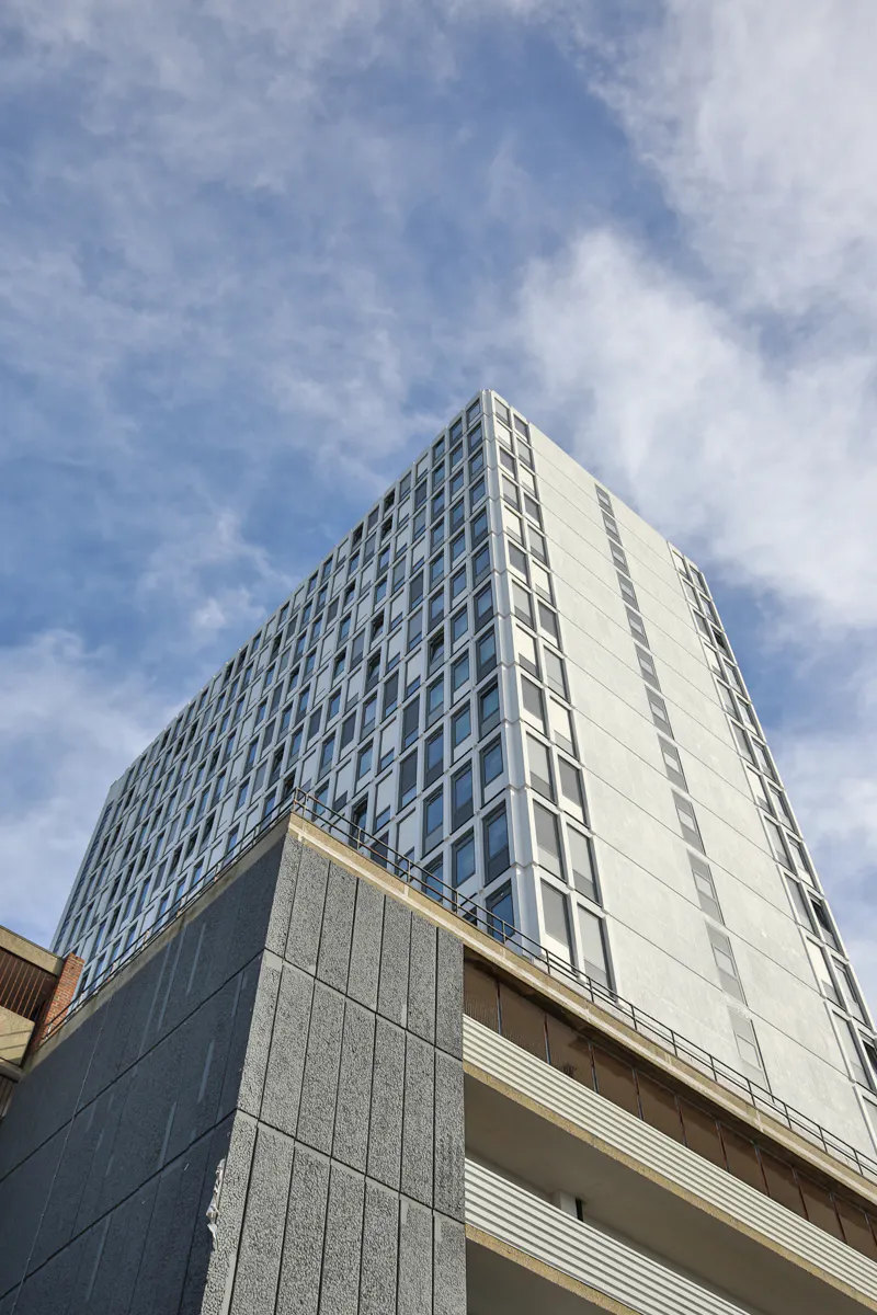 BUILDING
