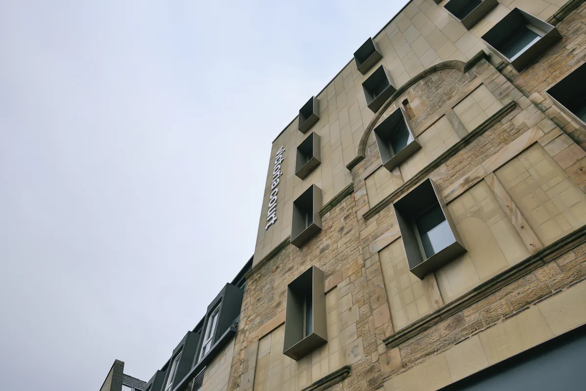 BUILDING