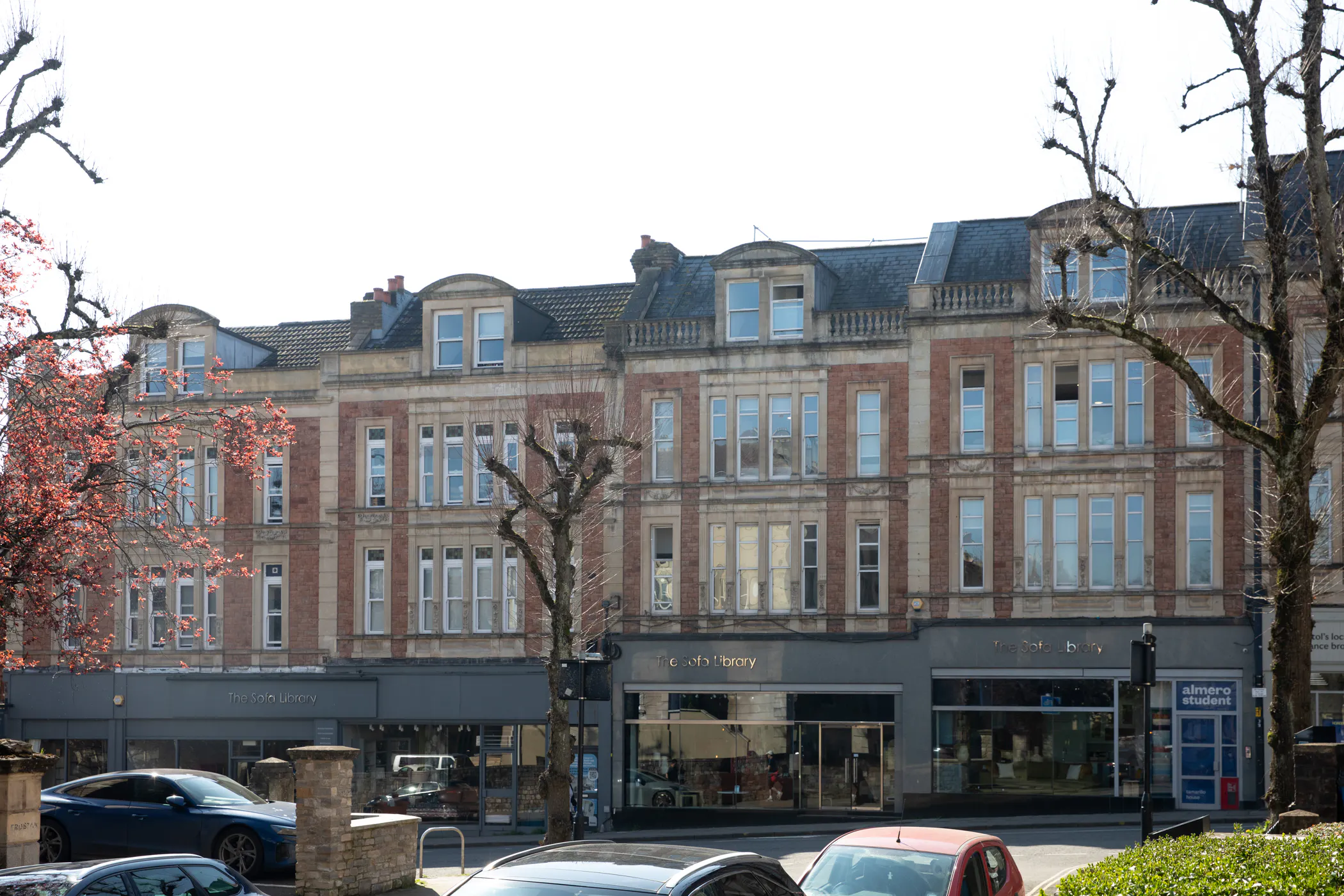 BUILDING