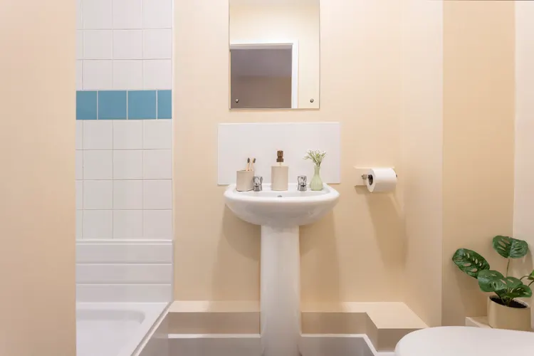 Extra Large High Double Ensuite