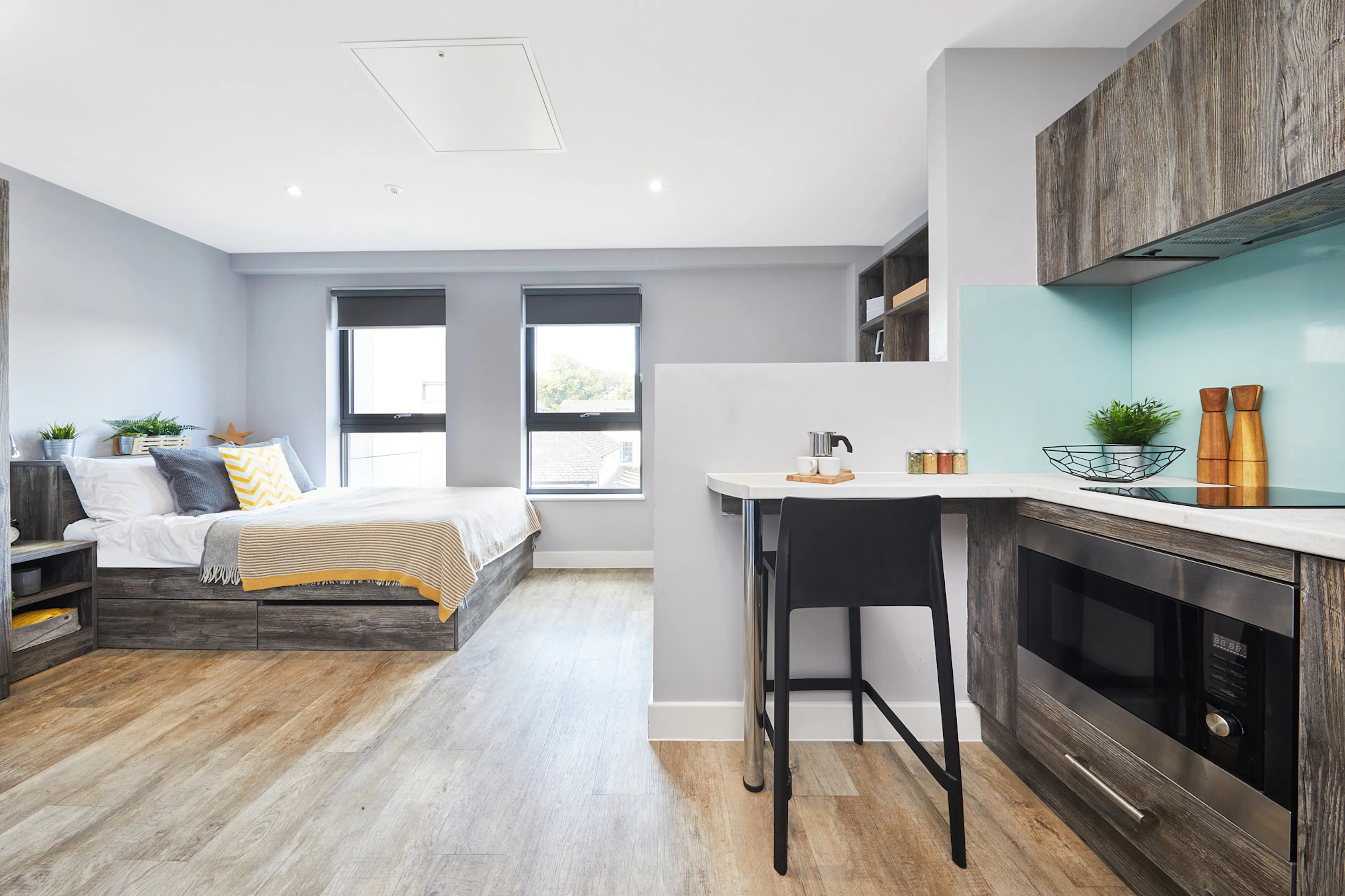 Extra Large Studio ROOM 1