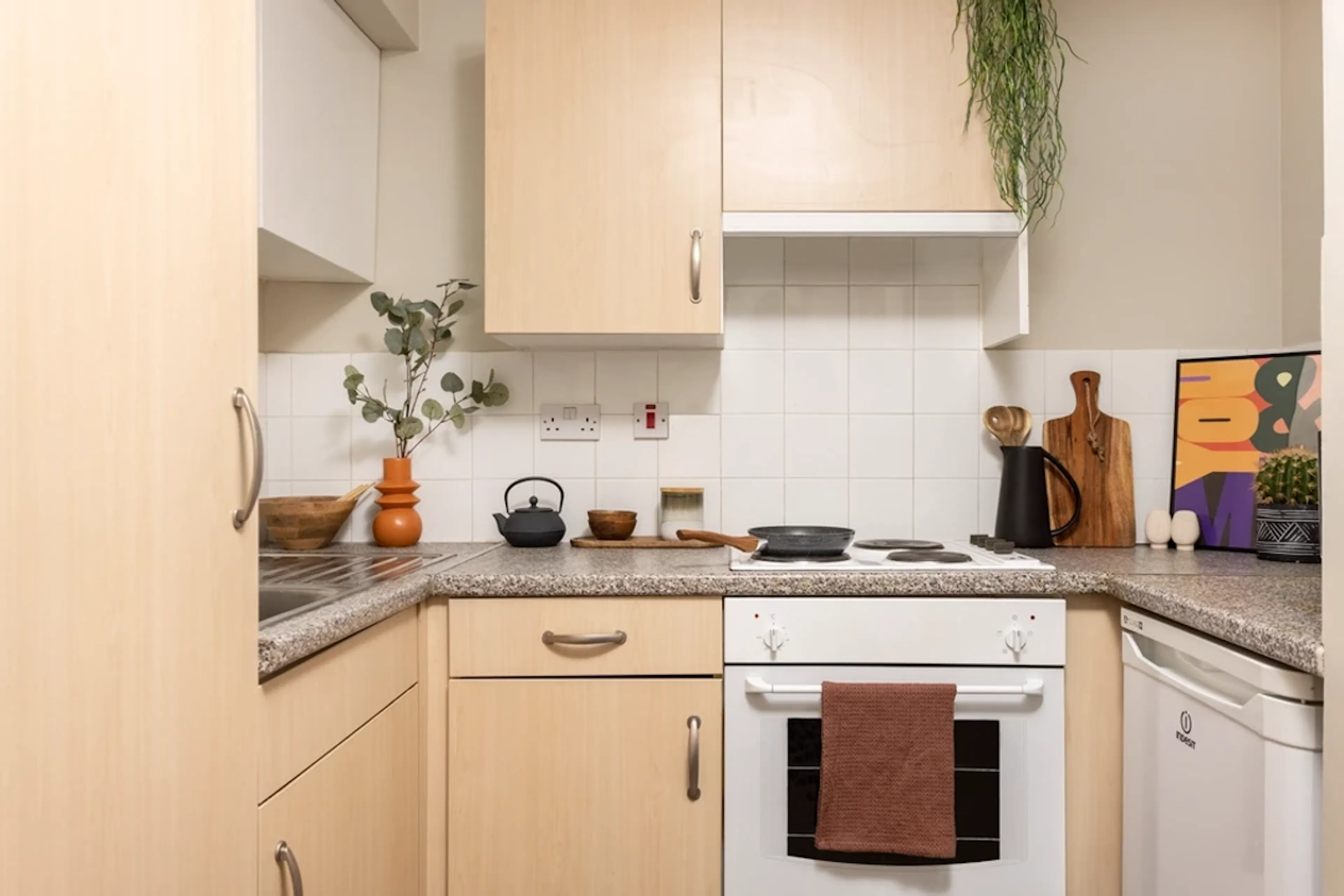 Studio Large Standard Double KITCHEN 2