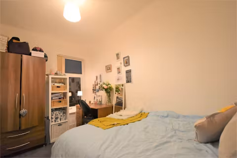 3-manilla-road-selly-oak-birmingham-ROOM
