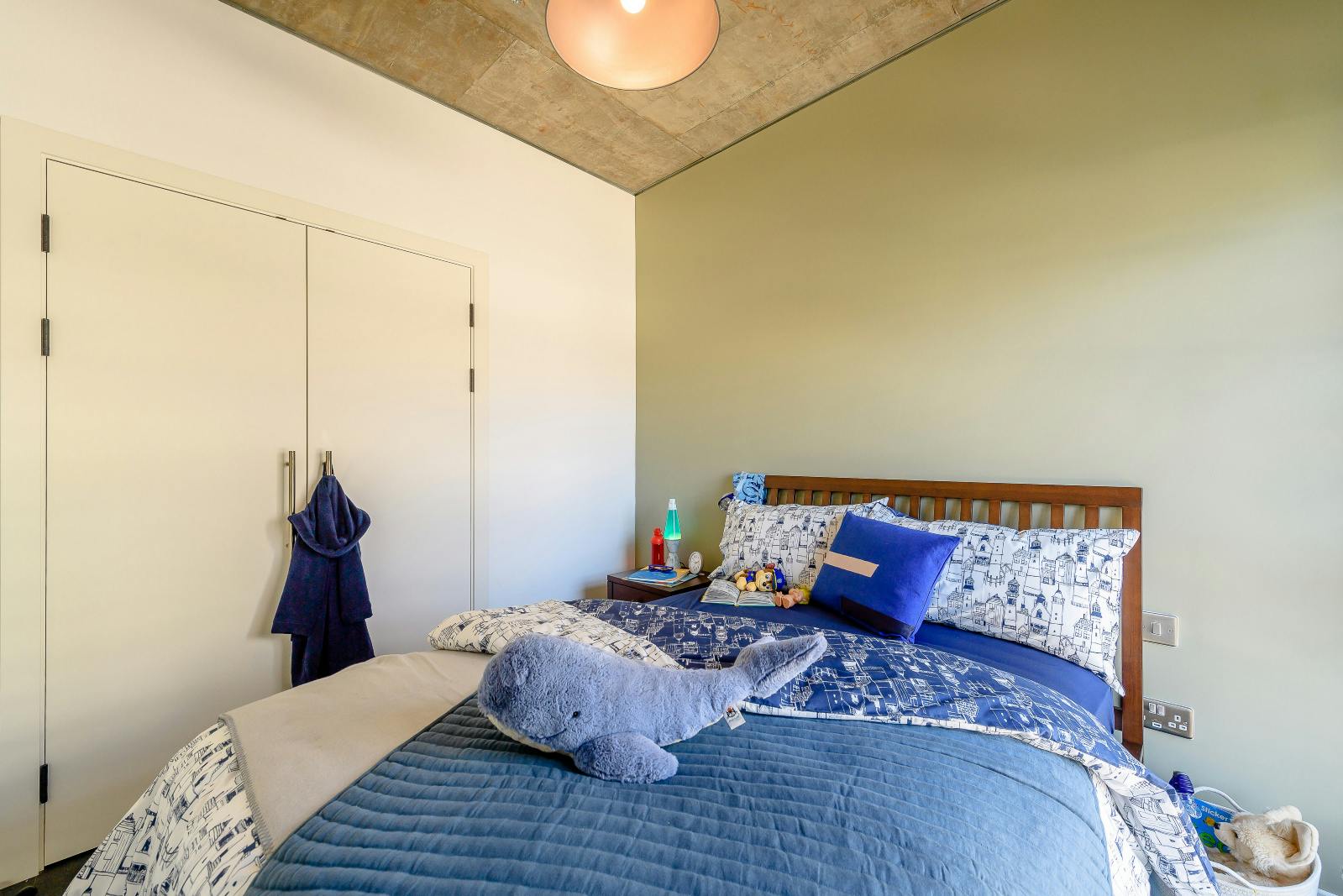 Book Ferrum Student in London for 2024/25 UniAcco