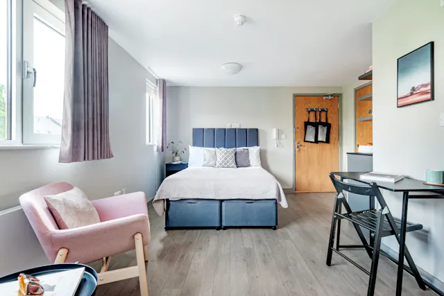 Master En-Suite A room image 1