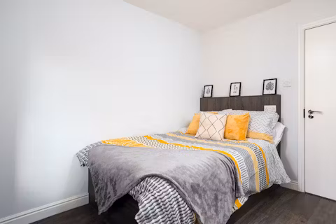 48-royal-park-road-leeds-ROOM