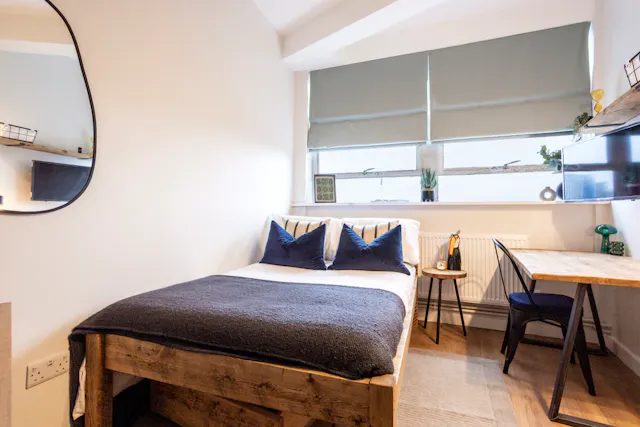Flat 11 room image 1