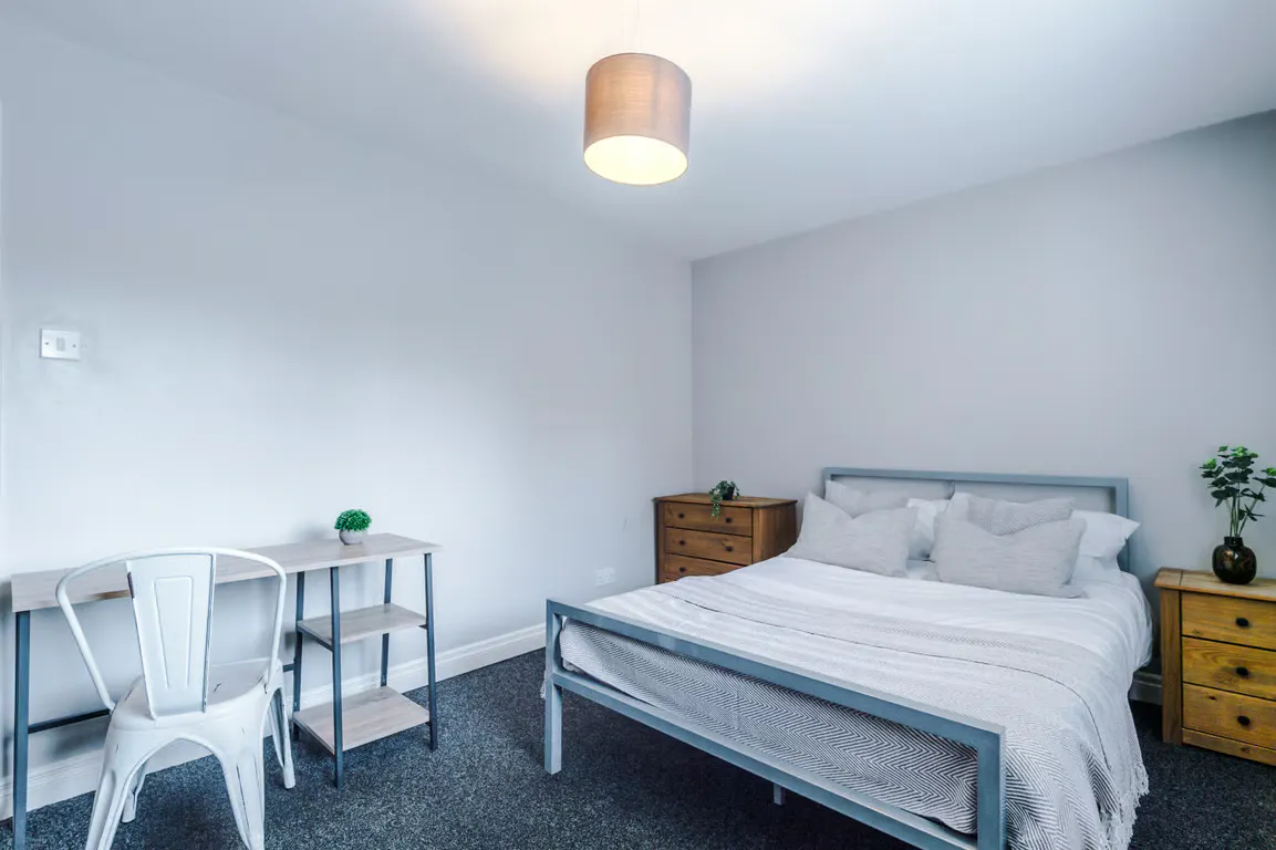 Flat 15, 2 Bedroom Apartment ROOM
